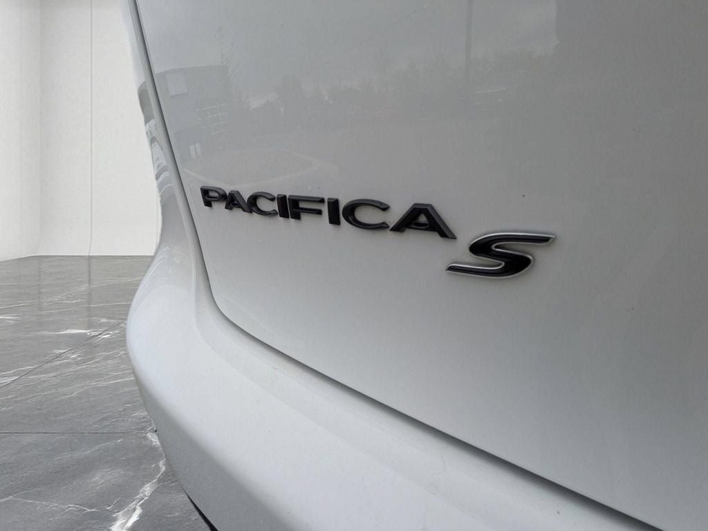 2024 Chrysler Pacifica Hybrid Select S Appearance