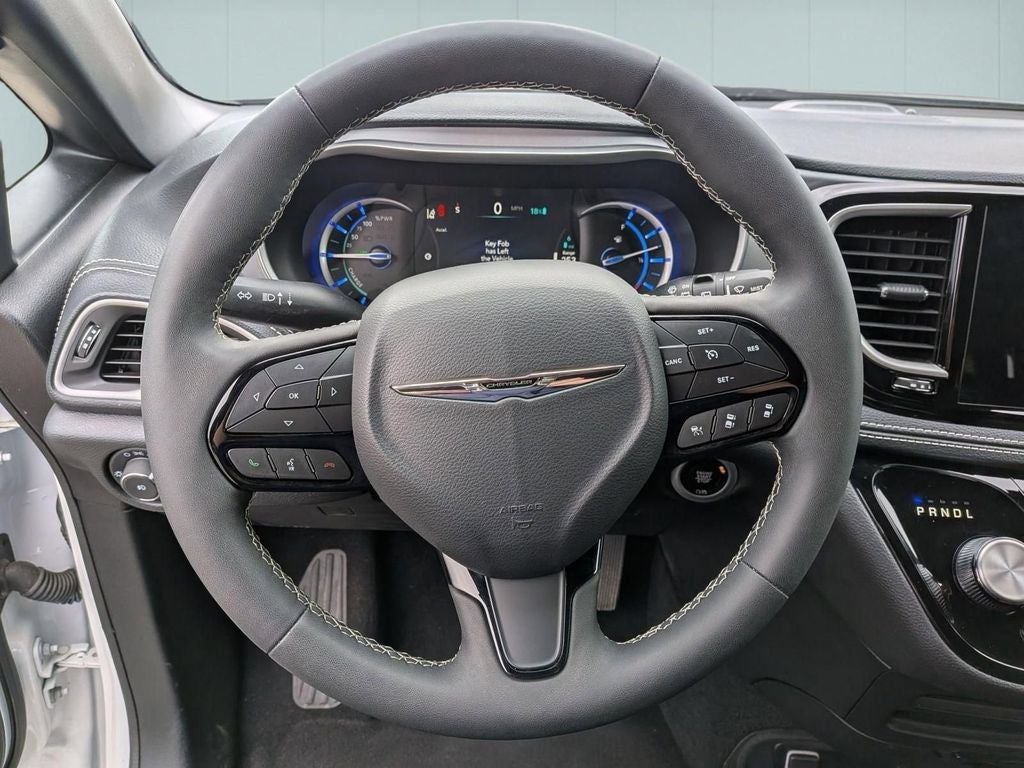 2024 Chrysler Pacifica Hybrid Select S Appearance