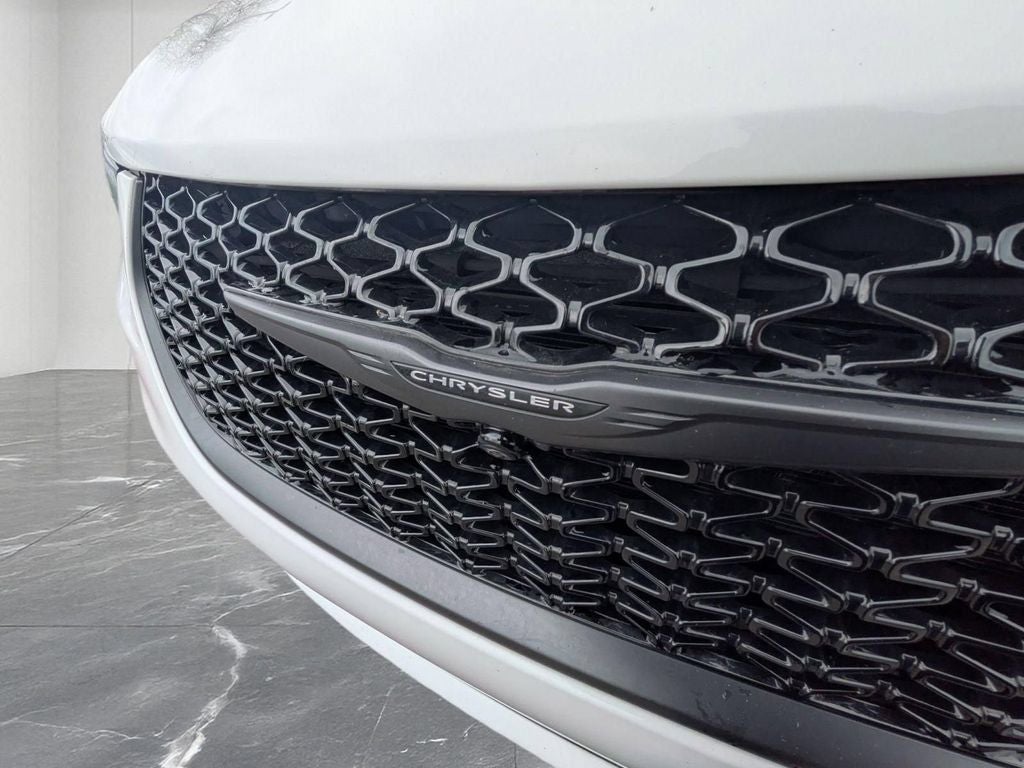 2024 Chrysler Pacifica Hybrid Select S Appearance