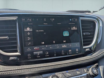 2024 Chrysler Pacifica Hybrid Select S Appearance