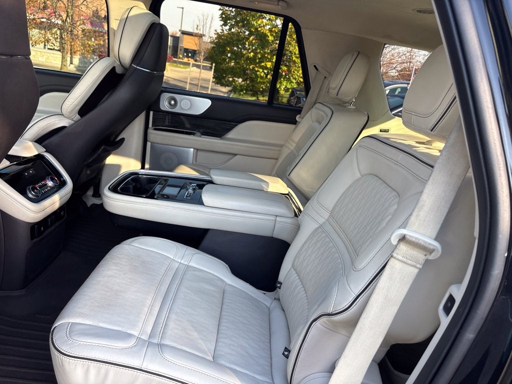 2021 Lincoln Navigator Black Label
