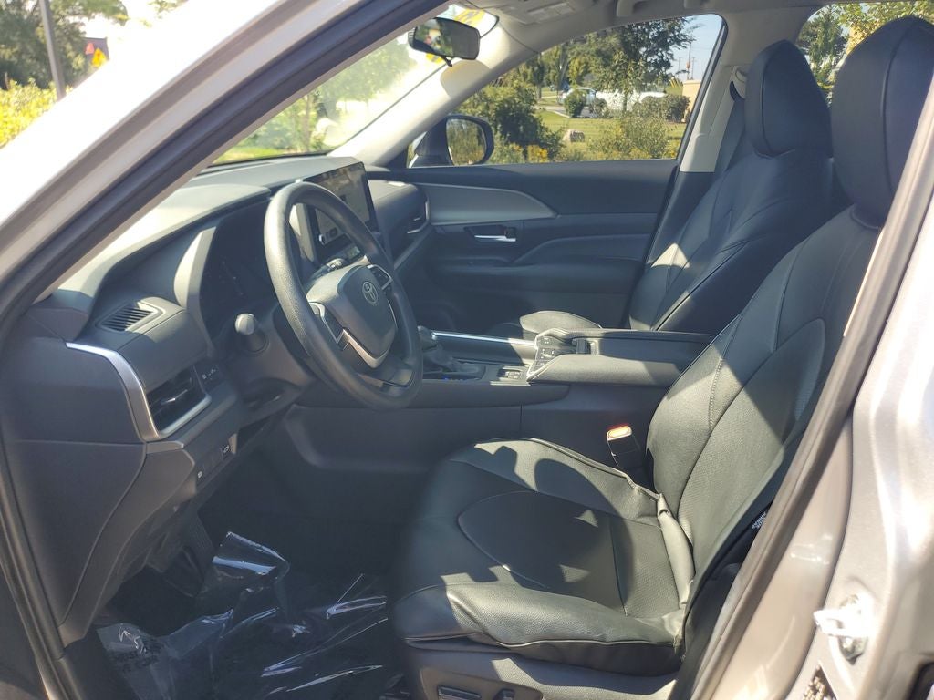 2025 Toyota Grand Highlander Hybrid LE