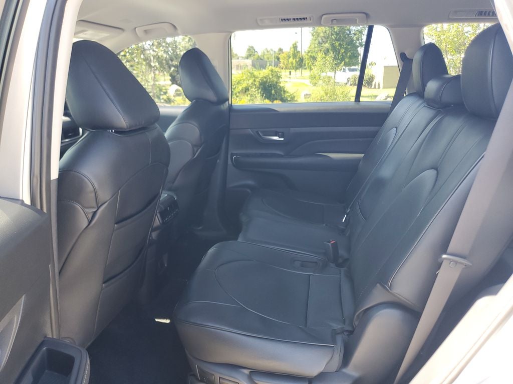 2025 Toyota Grand Highlander Hybrid LE