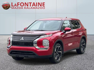 2022 Mitsubishi Outlander ES