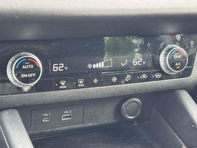2022 Mitsubishi Outlander ES