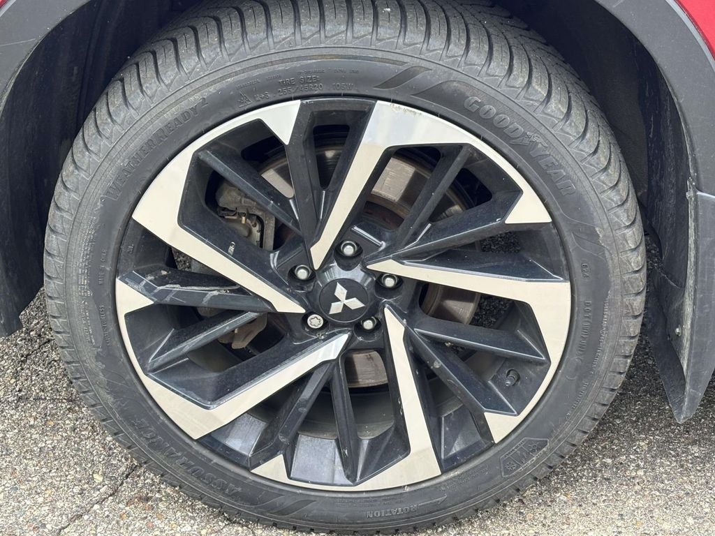 2022 Mitsubishi Outlander ES