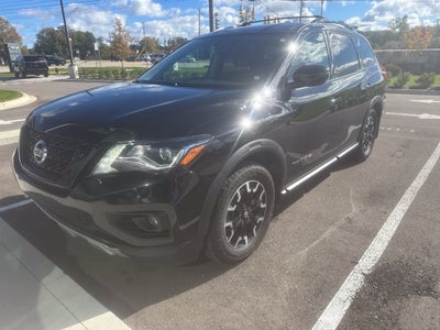 2020 Nissan Pathfinder SV