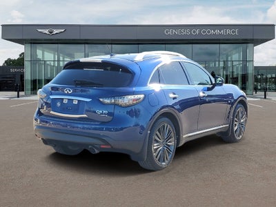 2017 INFINITI QX70 Base