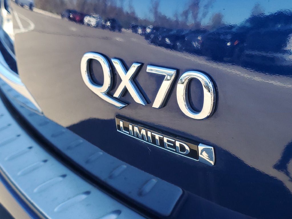 2017 INFINITI QX70 Base