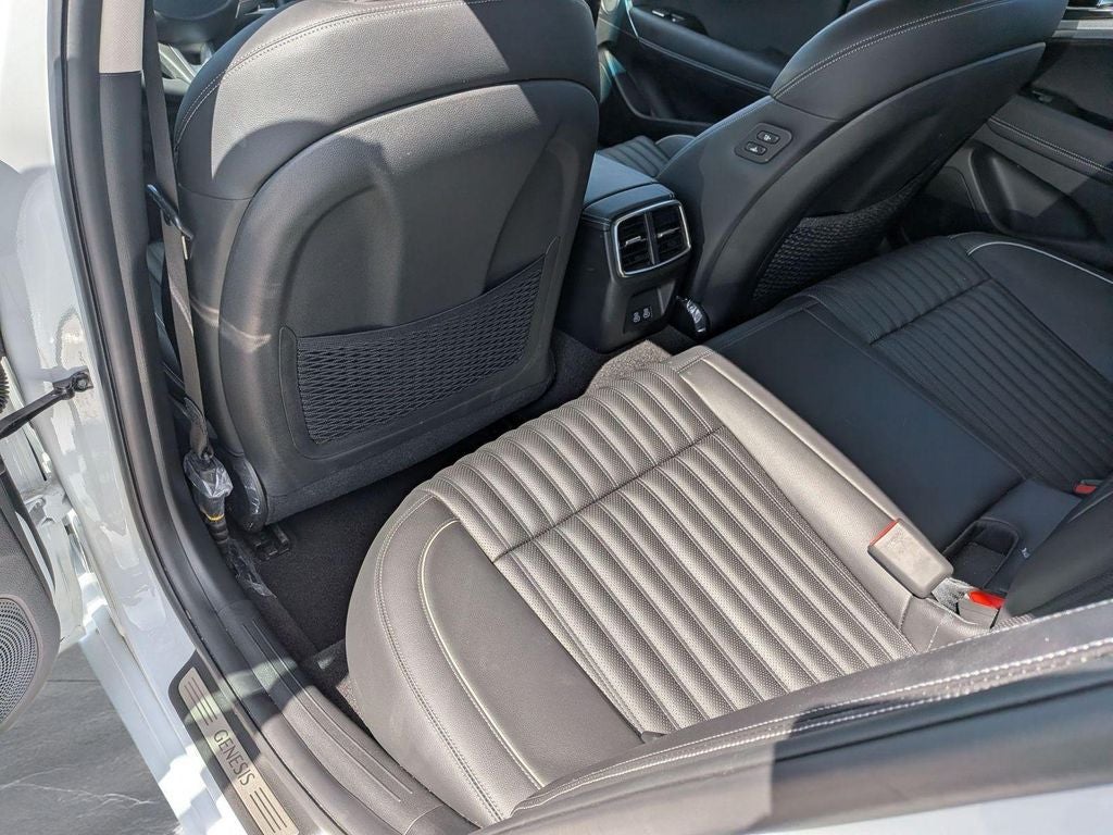 2026 Genesis G70 2.5T Prestige