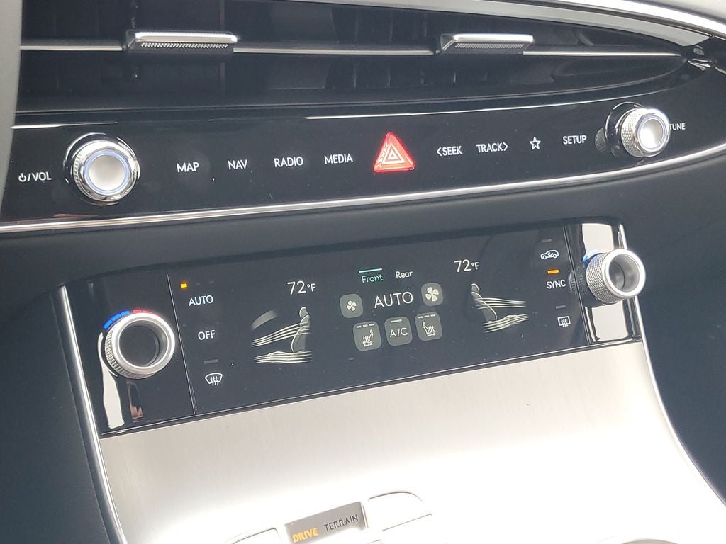 2026 Genesis GV70 2.5T Select