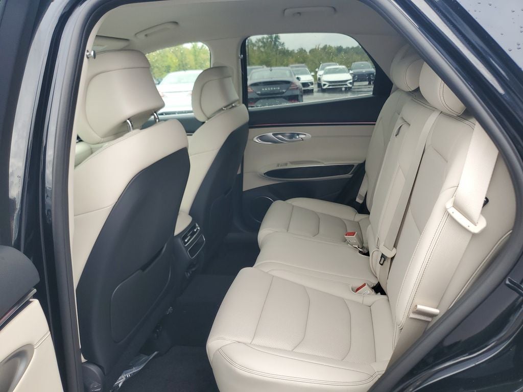 2027 Genesis GV70 2.5T