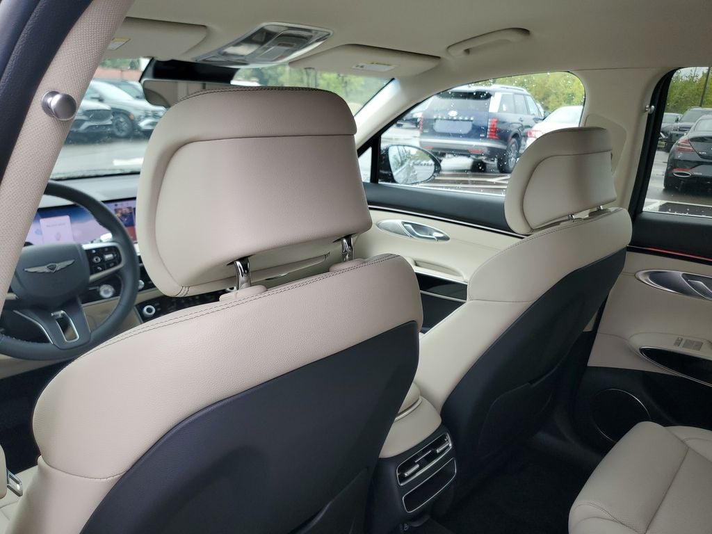 2027 Genesis GV70 2.5T