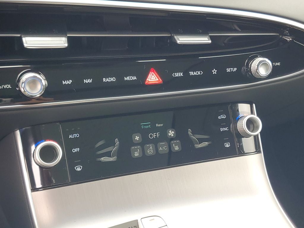 2027 Genesis GV70 2.5T Select