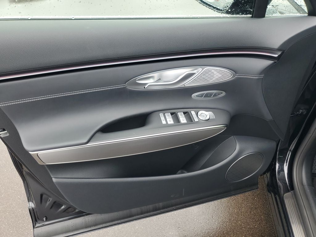 2027 Genesis GV70 2.5T Select