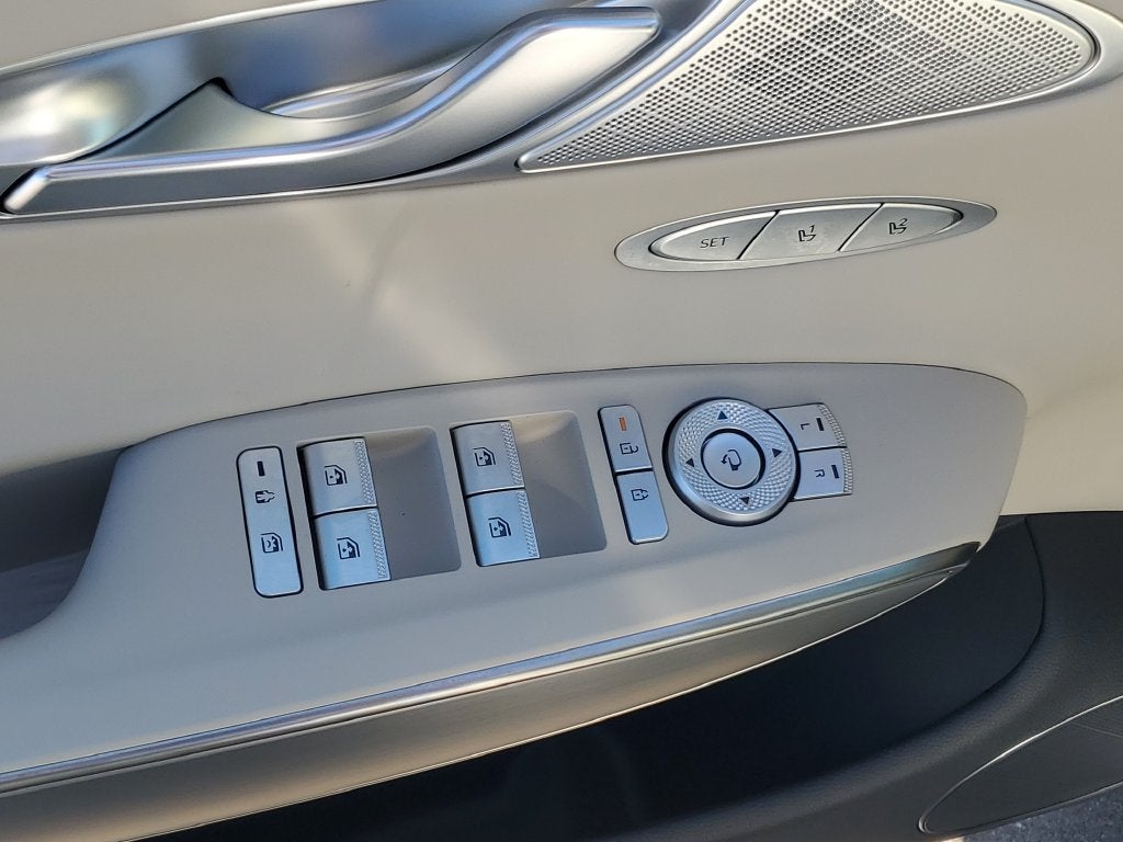 2027 Genesis GV70 2.5T Select