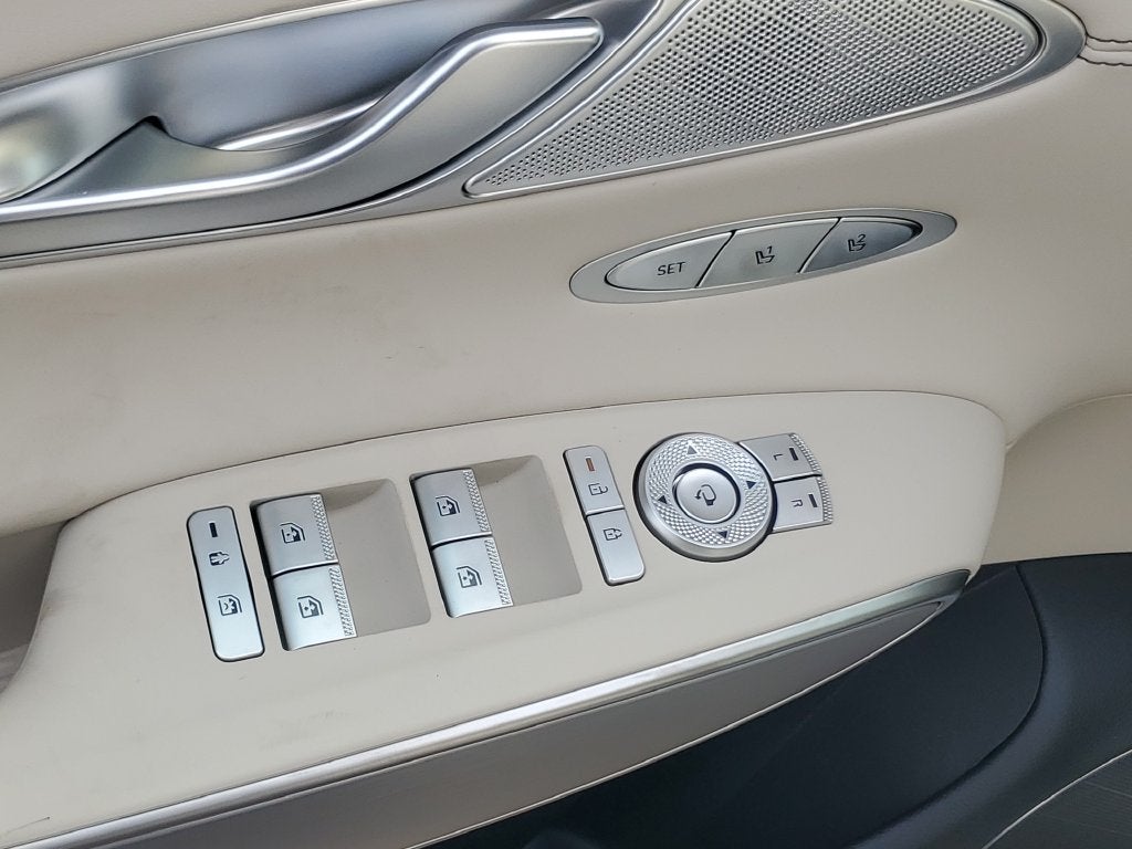 2027 Genesis GV70 2.5T Select