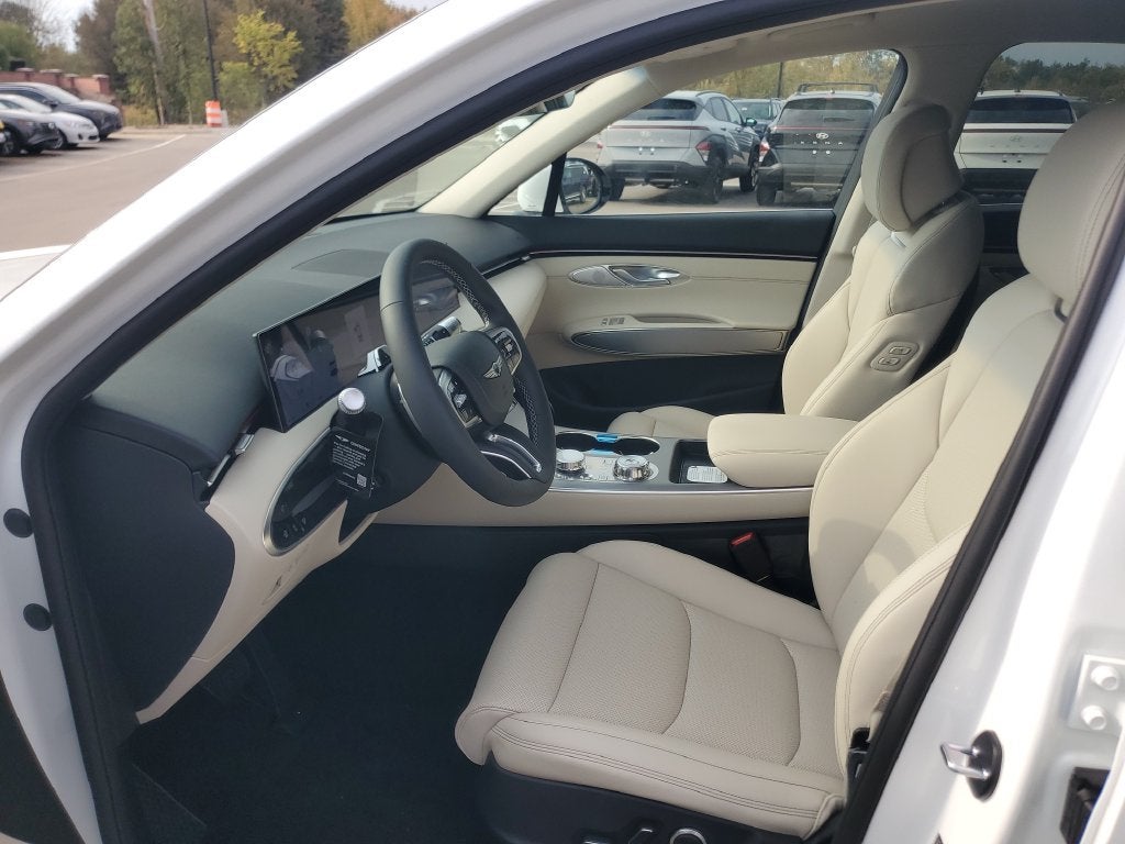 2027 Genesis GV70 2.5T Select