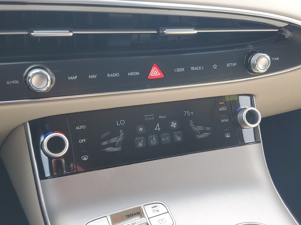 2027 Genesis GV70 2.5T Select