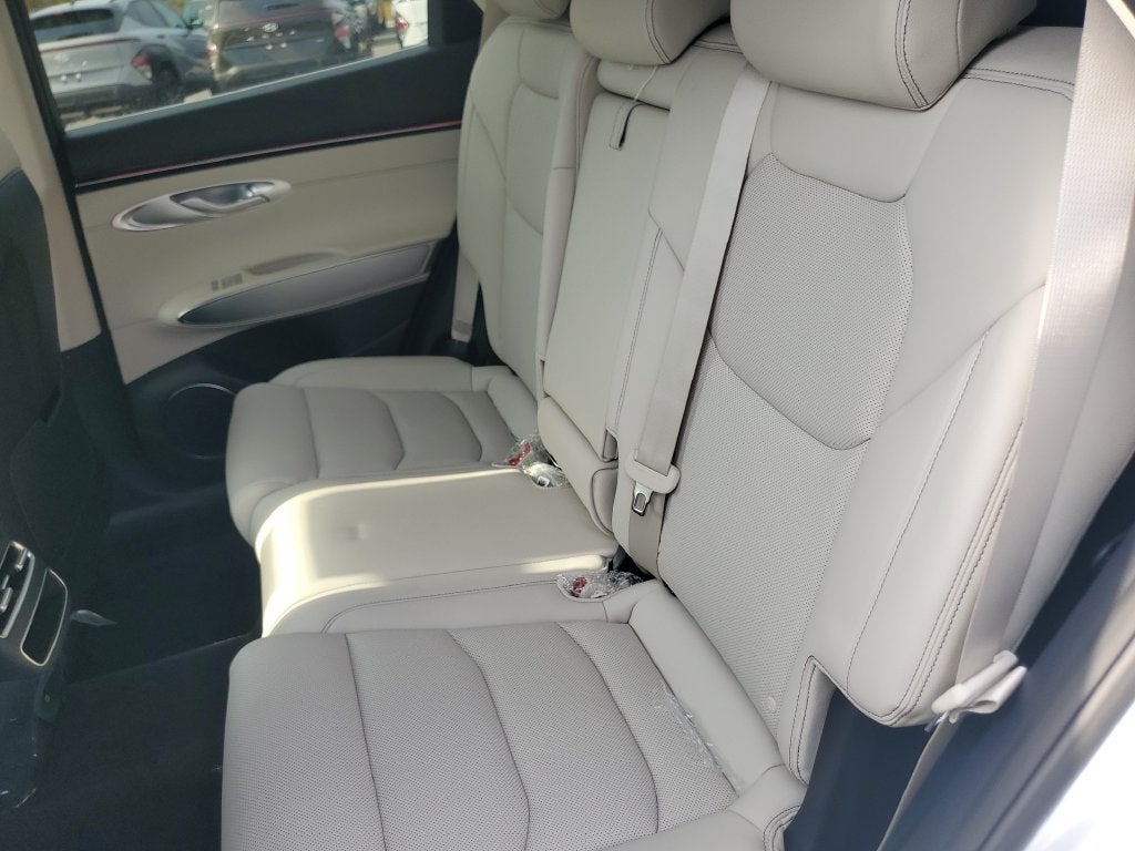 2027 Genesis GV70 2.5T Select