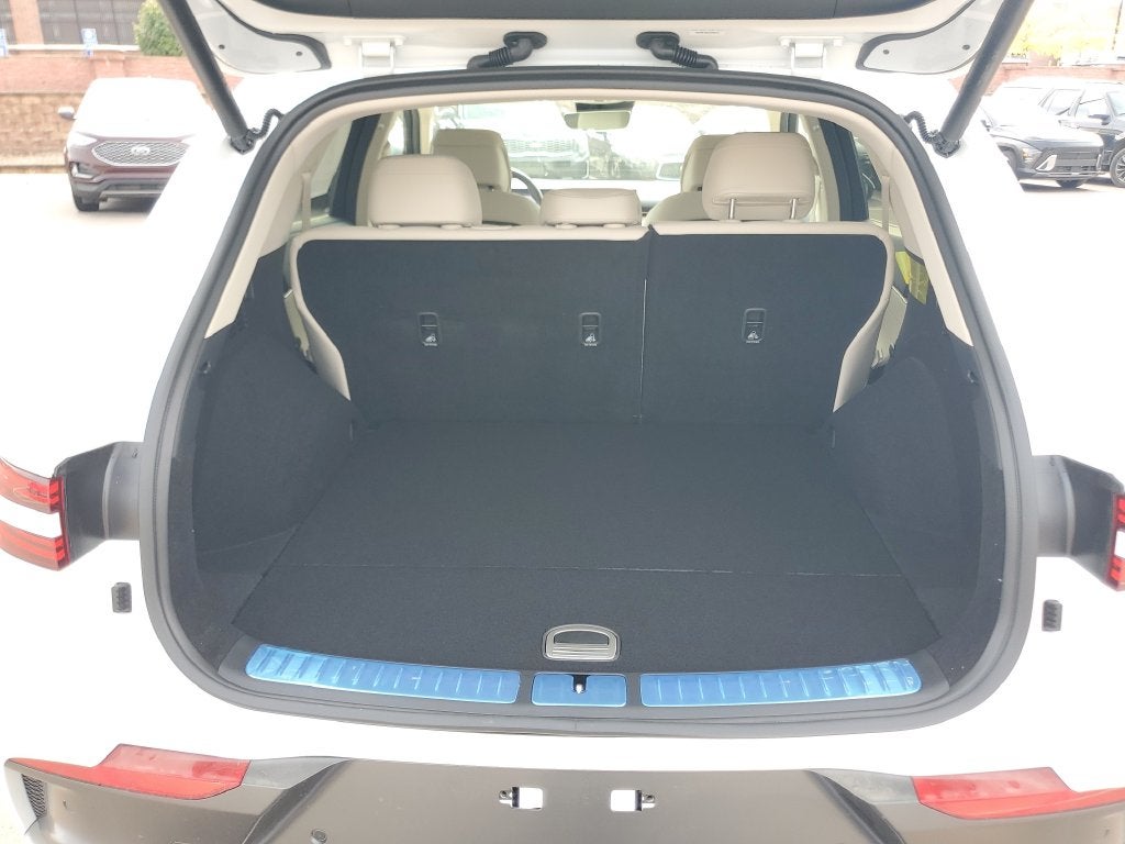 2027 Genesis GV70 2.5T Select