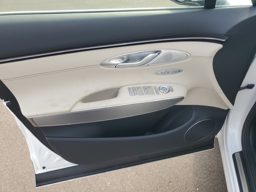 2027 Genesis GV70 2.5T Select