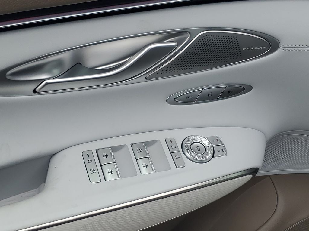 2027 Genesis GV70 2.5T Advanced
