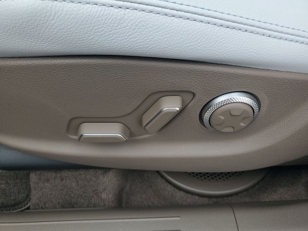 2027 Genesis GV70 2.5T Advanced