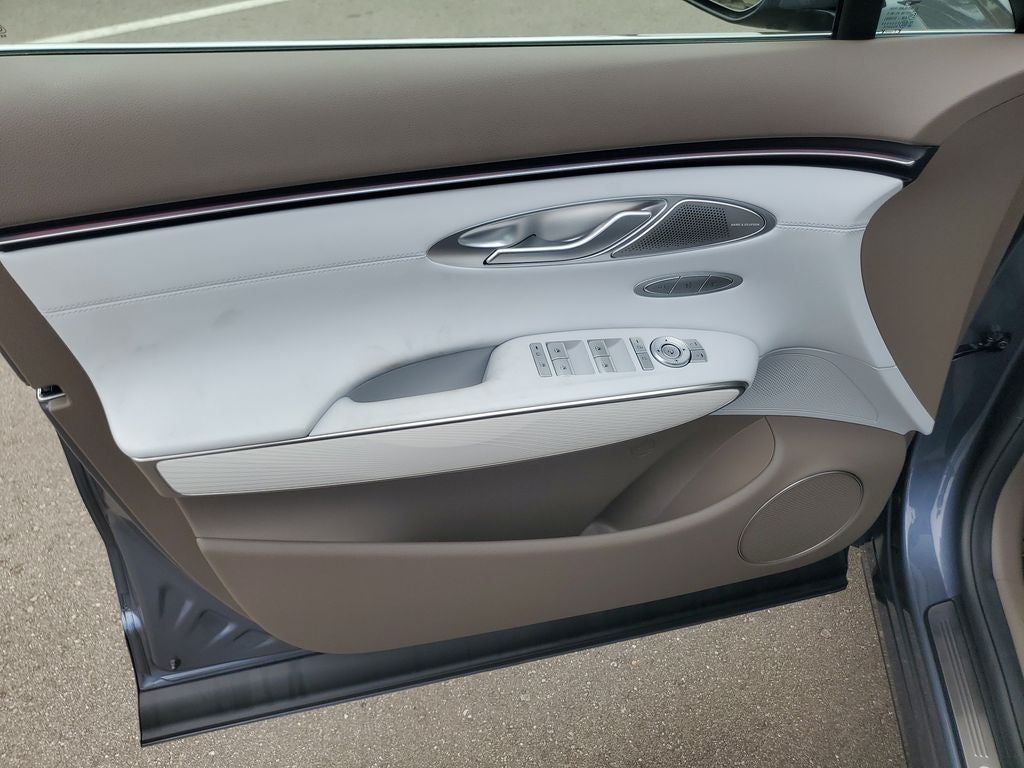 2027 Genesis GV70 2.5T Advanced