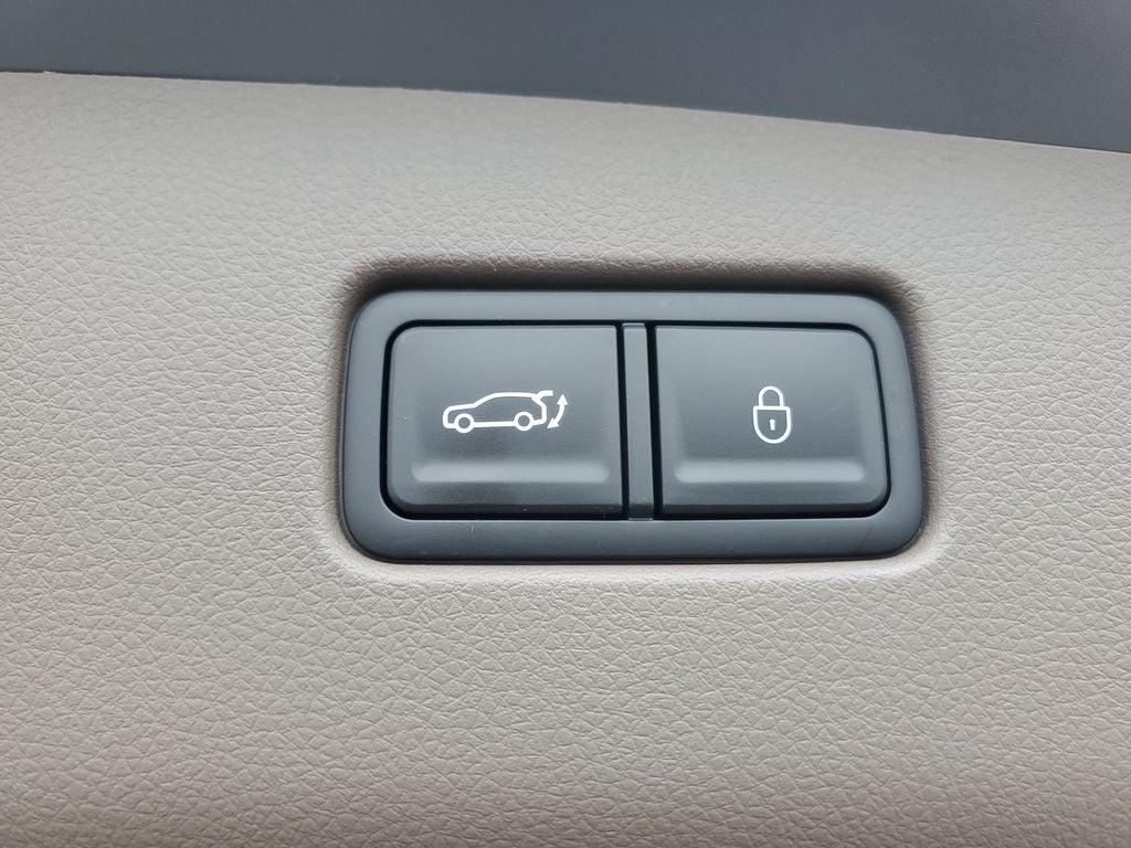 2027 Genesis GV70 2.5T Advanced