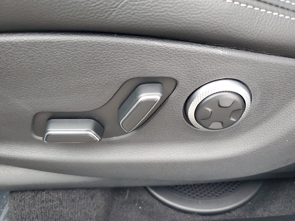 2027 Genesis GV70 2.5T Advanced