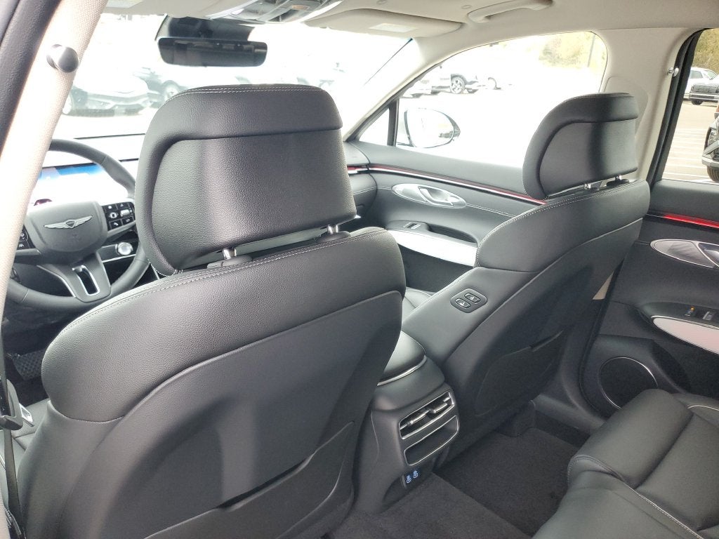2027 Genesis GV70 2.5T Advanced