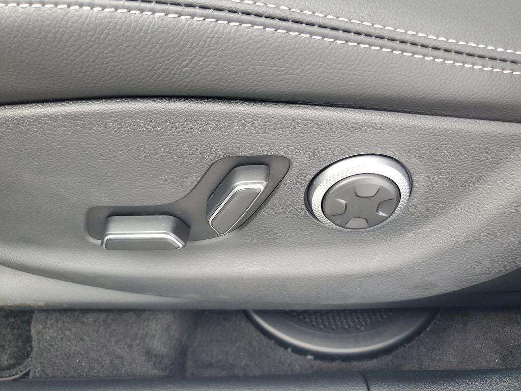 2027 Genesis GV70 2.5T Advanced