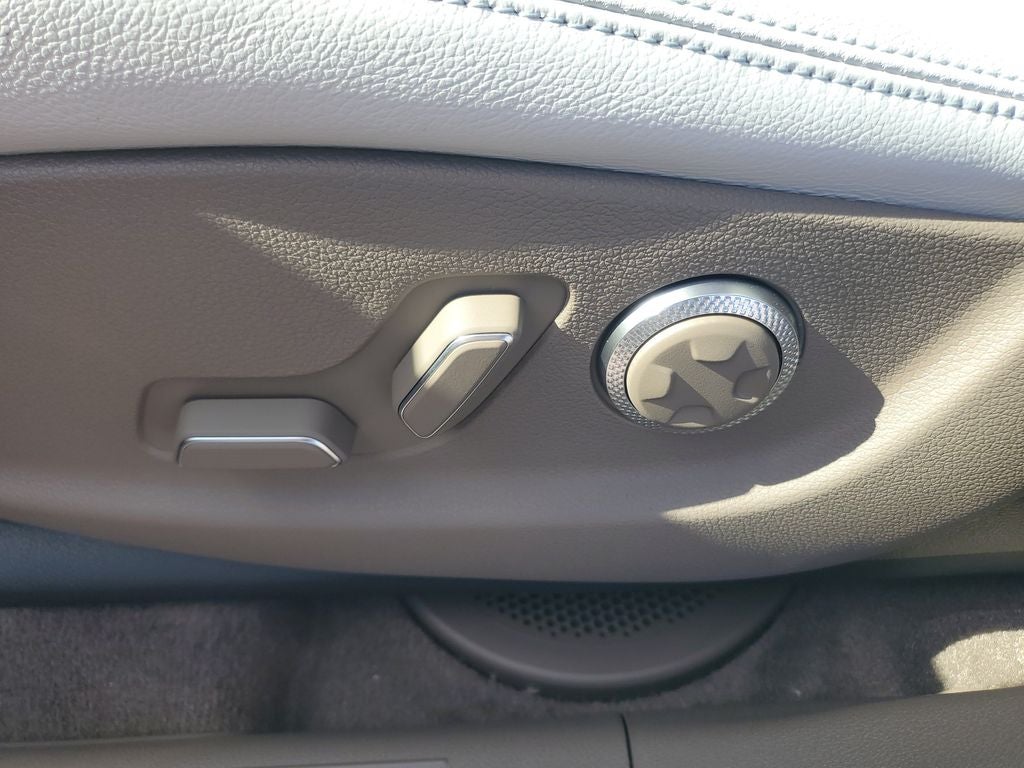 2027 Genesis GV70 2.5T Advanced