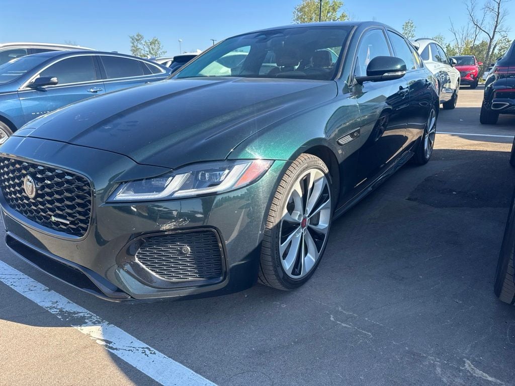 2022 Jaguar XF R-Dynamic SE