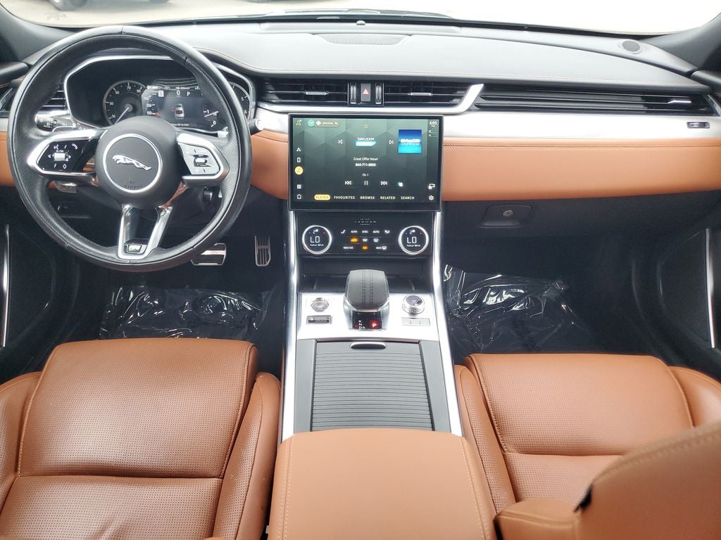2022 Jaguar XF R-Dynamic SE