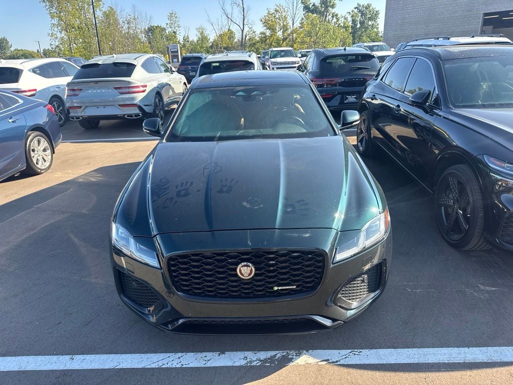 2022 Jaguar XF R-Dynamic SE