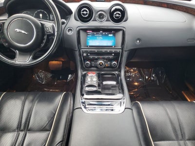 2016 Jaguar XJ R-Sport