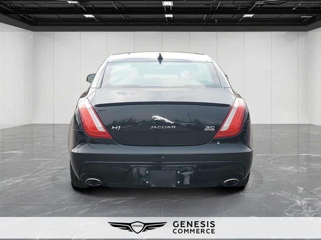 2016 Jaguar XJ R-Sport