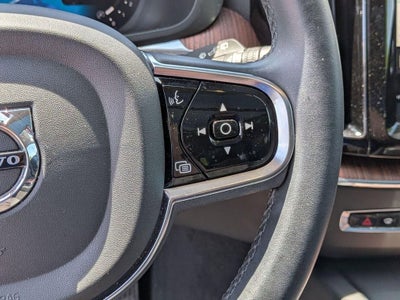 2024 Volvo XC60 B5 Plus Dark Theme